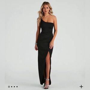 Windsor Joules Formal One-Shoulder Crepe Dress
